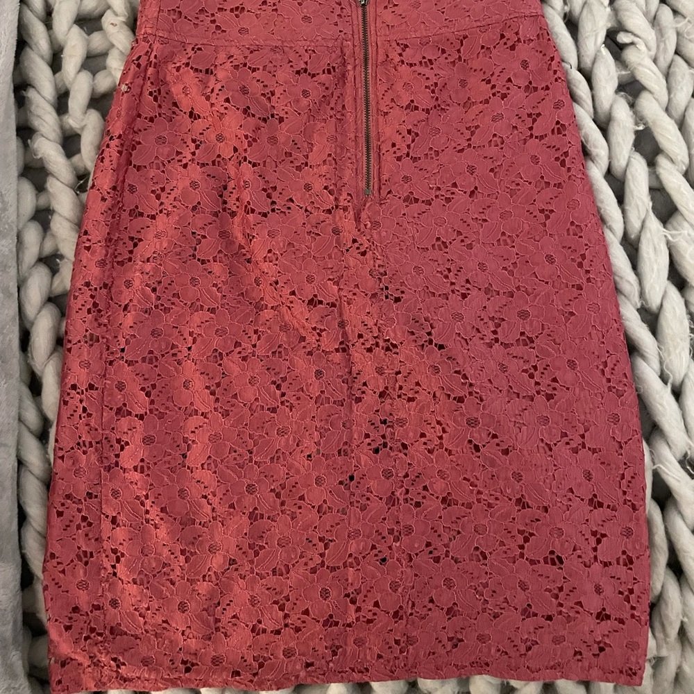 DE collection lace midi skirt